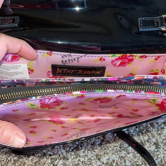 Betsey Johnson rainbows Xodanie purse - Picture 4 of 10